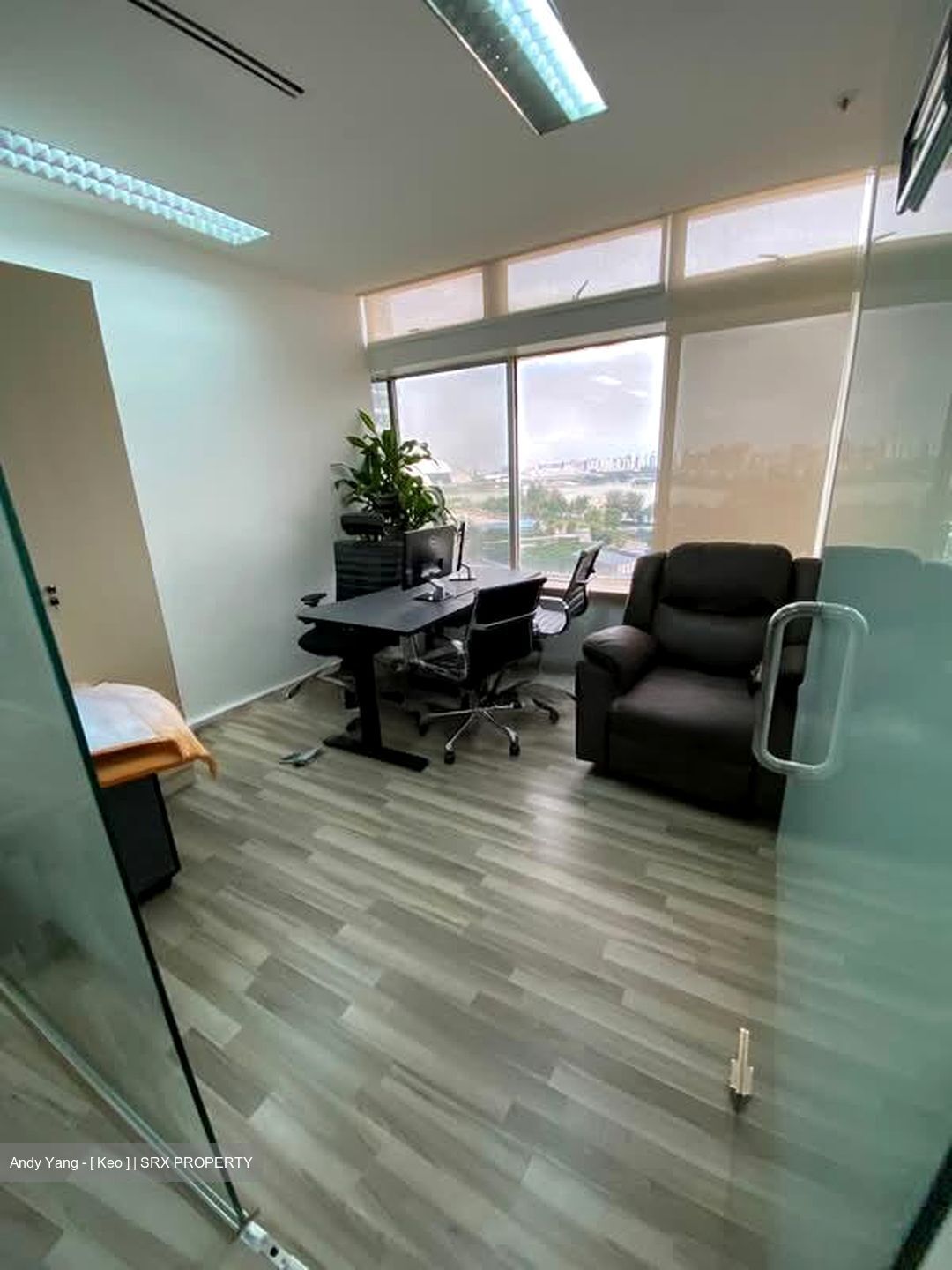 The Plaza (D7), Office #552416431